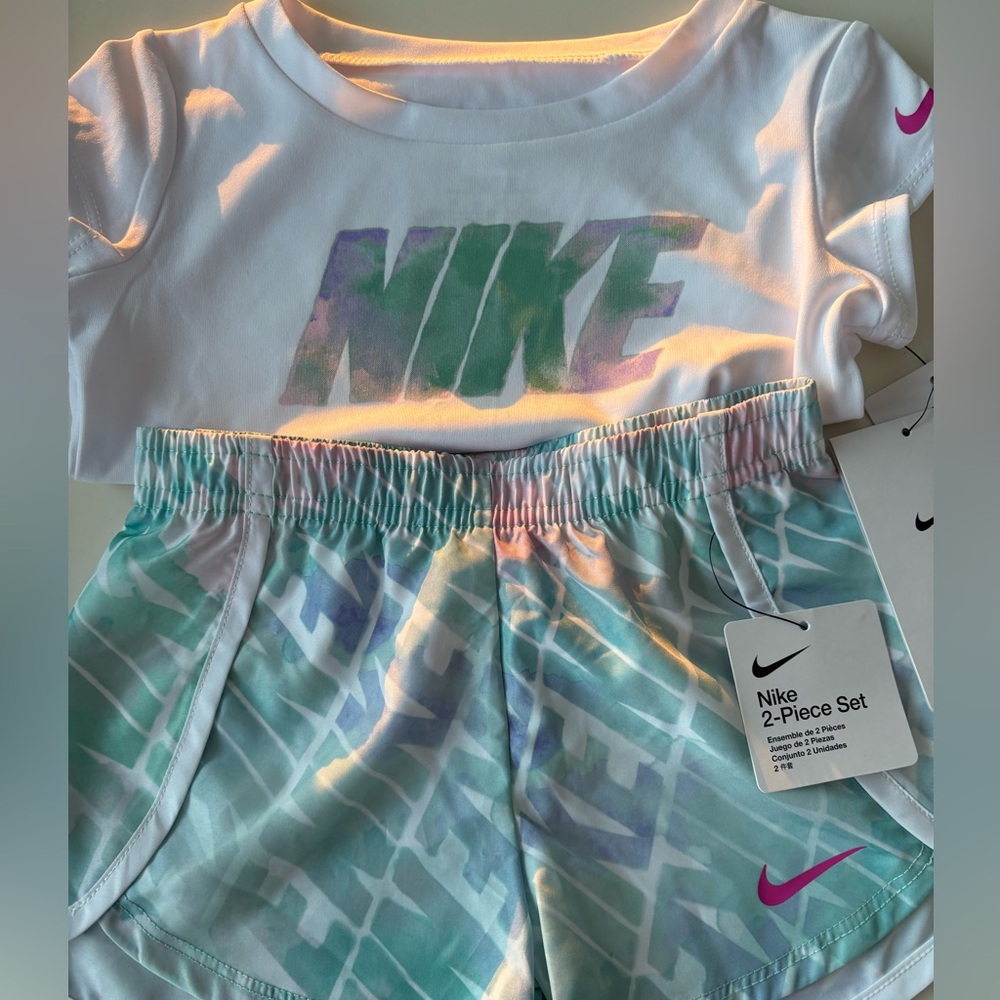 NWT Nike 2-Piece Dri-Fit Short Set - Picture 7 of 9